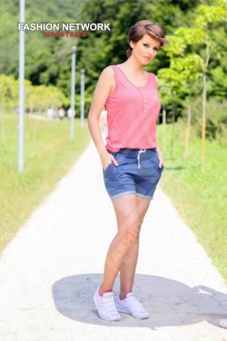 F112/3 Maica me pulla (Kuqe)